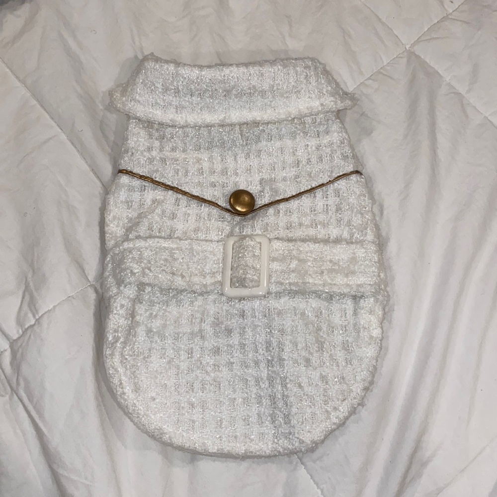 White Smoochie Pooch pet sweater size Small